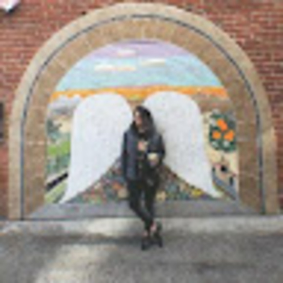 Meet your Posher, Joselinne - Picture 1 of 1